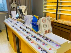 -优医视平价眼镜蔡司依视路折扣工厂店(德胜门店)