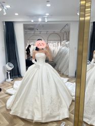 -予白婚纱礼服馆