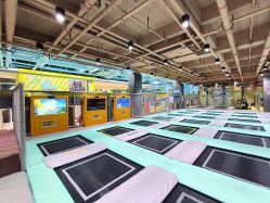 -反弹蹦床公园·运动乐园·团建·亲子派对(深圳观澜湖店)