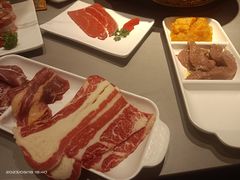 -山焱·炭火自助烤肉(周浦万达店)