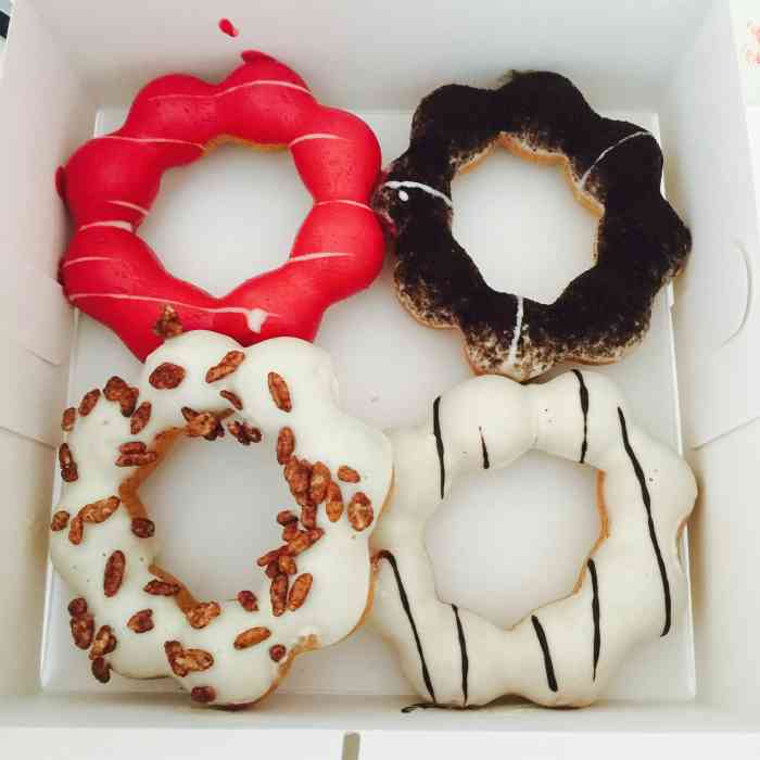 打分 天天吃 芬迪好吃 甜甜圈也不错哈!