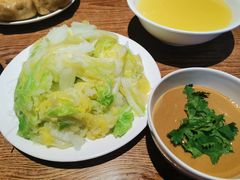 水爆粉丝白菜-清真吴记门钉肉饼·喜多利