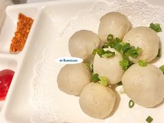 等位鱼丸-海底捞火锅(长宁路龙之梦店)