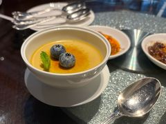蓝莓焦糖布丁-杭州西子湖四季酒店·金沙厅