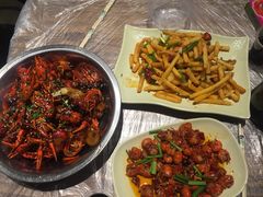 -巴厘龙虾·榜首油焖大虾(音乐学院·沿江酒馆店)