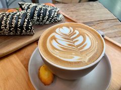 卡布奇诺-花马天堂云南餐厅 Lost Heaven(外滩店)