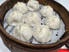 鲜肉小笼包-馋三尺蟹粉小笼(人民广场店)