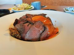英国风烤肉盖饭定食-炼火烤肉店
