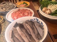 -小天鹅火锅·一线江景洪鼎旗舰店(洪崖洞店)