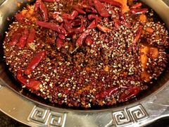 -洞亭火锅(防空洞总店)