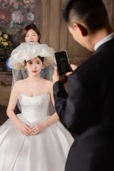 点击看大图 -挪娅婚纱摄影皇家会所