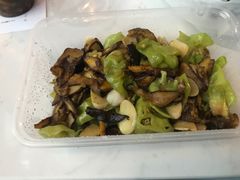 -蔼若春.传承三十年云南菜(金碧公园店)