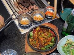 -臻牛烤肉