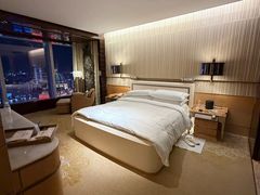 -上海浦东丽思卡尔顿酒店