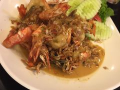 -J Daeng Seafood