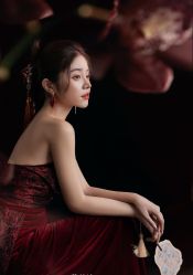 -莫兰迪婚纱摄影