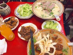 -金杨拉面王小吃面馆·牛三宝面·红烧牛肉粉