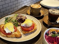 -Common Table · Brunch & Coffee