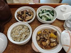 -雪梅月子中心(华侨城店)
