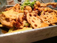 招牌悦蓉牛蛙干锅-精悦蓉(松江万达广场店)
