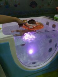 -小鸭先知婴儿游泳馆