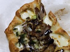 果木香风味烤鸭比萨-必胜客(广渠路店)