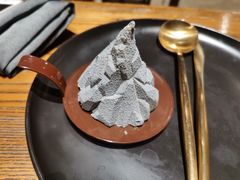 熔岩红茶火山-喜洲吧·江畔老船厂·庭院餐厅(喜临院店)