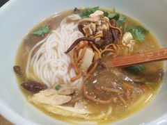 野山菌土鸡米线-云味馆·云南菜·云南米线(地王店)
