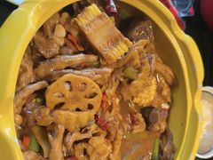 -多嘴超级肉蟹煲(杉杉国潮主题店)
