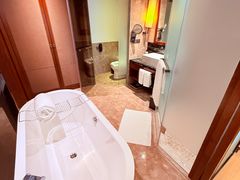 -三亚湾海居铂尔曼度假酒店