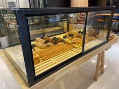 面包甜点陈列柜-熊叔熊婶面包房(团结湖店)
