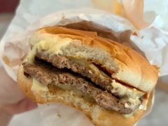 浓浓高达芝士双层吉士堡-麦当劳(浦珠路得来速店)