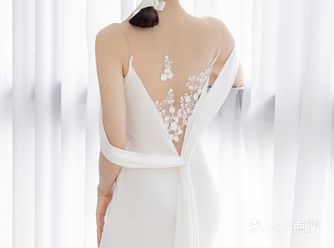 哇，这是什么神仙婚纱 ！！ 太美了吧