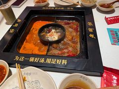 -老牌坊云南鱼豆花火锅(哈西万达店)