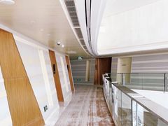 -上海滴水湖皇冠假日酒店