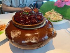 紫砂红烧肉-松鹤楼·非遗·苏帮菜(融科店)