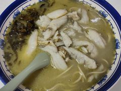 招牌黄鱼面-明呈黄鱼面馆(斜土路店)