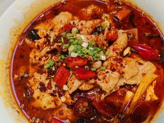 -渝是乎酸菜鱼·川渝小炒(新世界百货望京店)