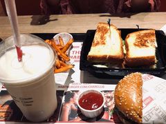 圣塔芭芭拉经典牛肉特堡-The Habit Burger Grill 哈比特汉堡(复兴soho店)