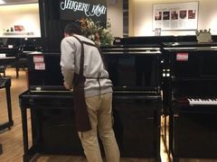 -柏斯音乐艺术中心·钢琴·吉他(上音店)