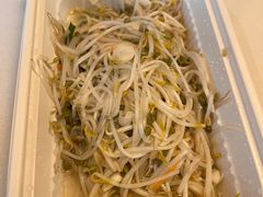 韭菜炒豆芽-琼大师东方烤乳猪(亚特兰蒂斯店)