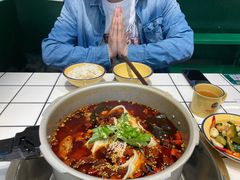 -晓彭肥肠鸡·泡椒鸡火锅(水木天地店)