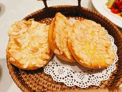 -泓历皇朝酒店(东亭店)