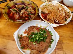 -曾氏肥肠馆(凯瑞雅居店)