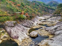 -燕子河大峡谷天坑仙境
