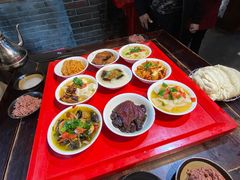 -蓝田九大碗民俗食府(蓝田店)