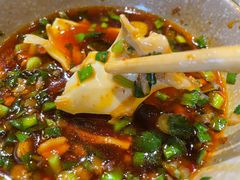 -肖肖酸萝卜鱼火锅(总店)