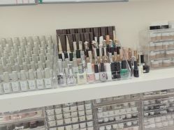 -花岐款式专研健康美甲沙龙