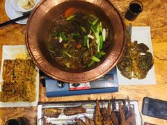 -霄汉牛三鲜湖北砂锅菜(万松园2店)