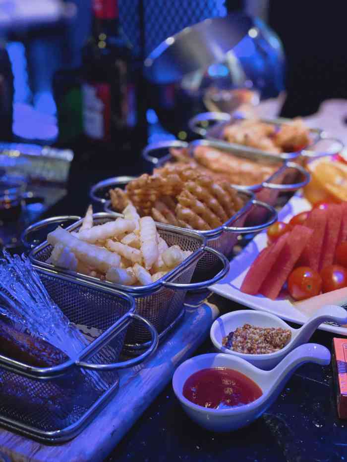 v-show主题ktv(金虹桥国际中心店)